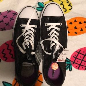 Black sequin converse. Men’s 10/ Woman’s 12